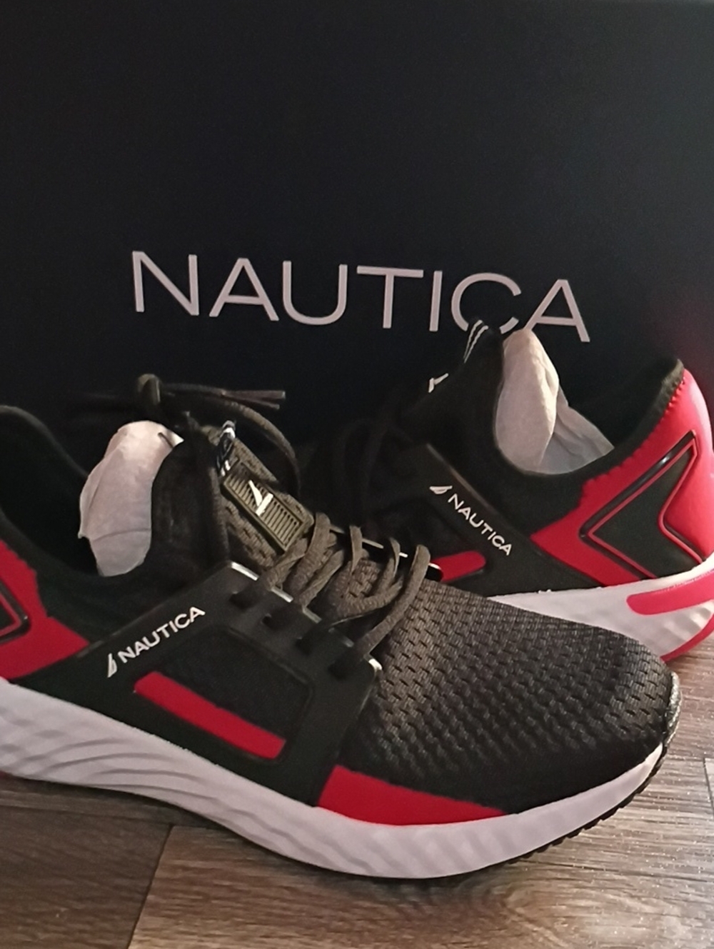 Nautica Black and Red Performance Sneakers Men's 8 Women's 9.5